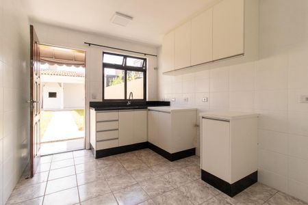 Casa para alugar com 89m², 3 quartos e 2 vagas Casa para alugar com 89m², 3 quartos e 2 vagasCozinha - Armários