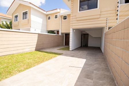 Casa para alugar com 89m², 3 quartos e 2 vagas Casa para alugar com 89m², 3 quartos e 2 vagasFachada