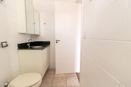 Casa para alugar com 89m², 3 quartos e 2 vagas Casa para alugar com 89m², 3 quartos e 2 vagasBanheiro Social