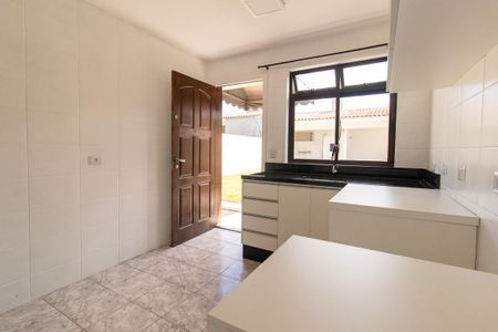 Casa para alugar com 89m², 3 quartos e 2 vagas Casa para alugar com 89m², 3 quartos e 2 vagasCozinha - Armários