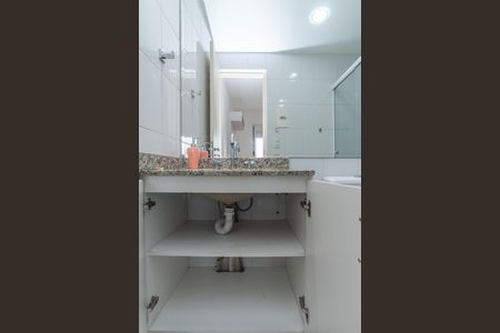 Apartamento para alugar com 63m², 2 quartos e 1 vaga Apartamento para alugar com 63m², 2 quartos e 1 vagaBanheiro da Suíte
