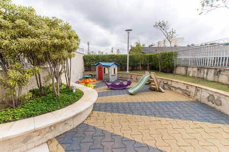 Apartamento para alugar com 63m², 2 quartos e 1 vaga Apartamento para alugar com 63m², 2 quartos e 1 vagaÁrea comum - Playground
