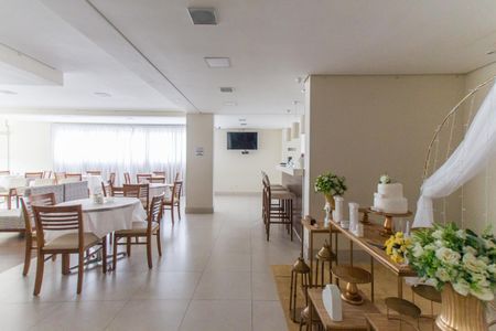 Apartamento para alugar com 63m², 2 quartos e 1 vaga Apartamento para alugar com 63m², 2 quartos e 1 vagaÁrea comum - Salão de festas