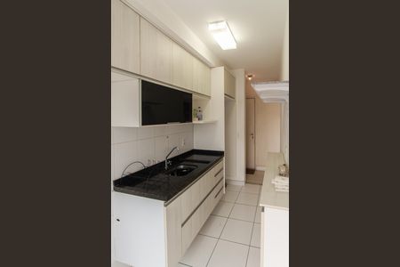 Apartamento para alugar com 63m², 2 quartos e 1 vaga Apartamento para alugar com 63m², 2 quartos e 1 vagaCozinha e Área de Serviço