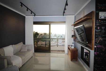 Apartamento à venda com 73m², 2 quartos e 2 vagasSala