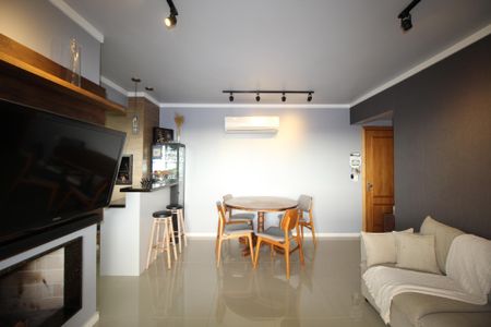 Sala de apartamento à venda com 2 quartos, 73m² em Petrópolis, Porto Alegre