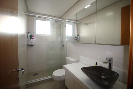 Apartamento à venda com 73m², 2 quartos e 2 vagasBanheiro da Suíte 1