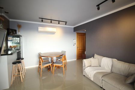 Sala de apartamento à venda com 2 quartos, 73m² em Petrópolis, Porto Alegre