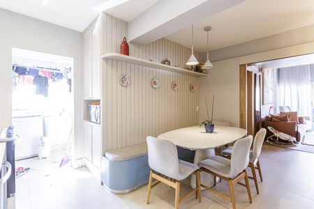 Apartamento à venda com 193m², 2 quartos e 3 vagasCozinha