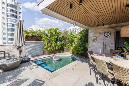 Apartamento à venda com 193m², 2 quartos e 3 vagasPiscina