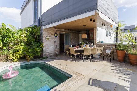 Apartamento à venda com 193m², 2 quartos e 3 vagasCobertura