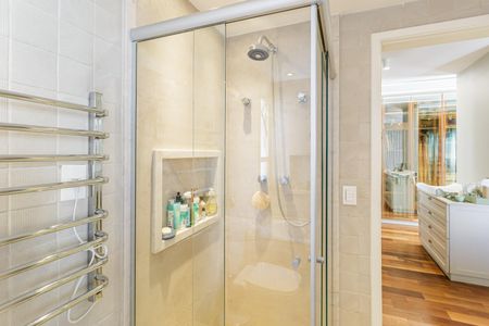 Apartamento à venda com 193m², 2 quartos e 3 vagasBanheiro da Suíte