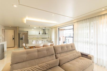 Apartamento para alugar com 185m², 3 quartos e 2 vagas Apartamento para alugar com 185m², 3 quartos e 2 vagasSala