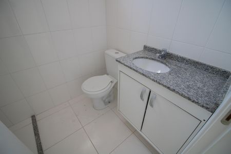 BANHEIRO de apartamento para alugar com 1 quarto, 31m² em Parque Anhanguera, São Paulo