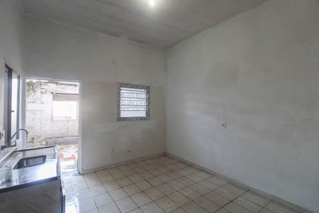 Sala/Cozinha de casa para alugar com 1 quarto, 36m² em Jardim Santa Teresinha, São Paulo