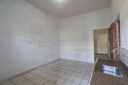Sala/Cozinha de casa para alugar com 1 quarto, 36m² em Jardim Santa Teresinha, São Paulo
