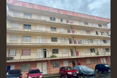 Apartamento para alugar com 52m², 2 quartos e sem vagaPlaca instalada na fachada do imóvel 