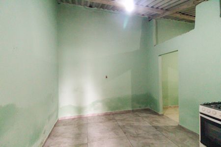 Cozinha de casa para alugar com 1 quarto, 24m² em Jardim Maia, São Paulo