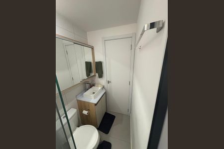 Banheiro de apartamento à venda com 2 quartos, 45m² em Estância Velha, Canoas