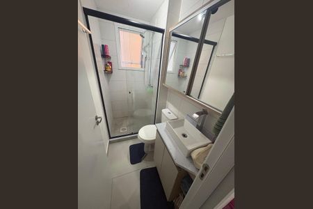 Banheiro de apartamento à venda com 2 quartos, 45m² em Estância Velha, Canoas