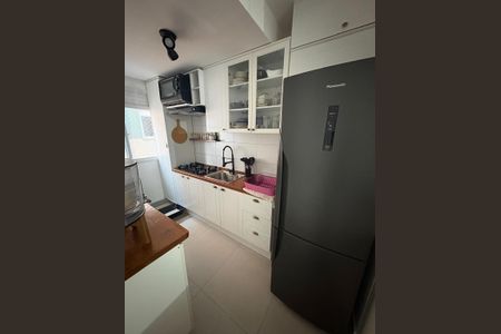 Cozinha de apartamento à venda com 2 quartos, 45m² em Estância Velha, Canoas