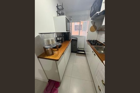 Cozinha de apartamento à venda com 2 quartos, 45m² em Estância Velha, Canoas