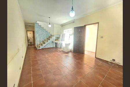 Foto 01 de casa à venda com 5 quartos, 135m² em Jardim Santa Emilia, São Paulo