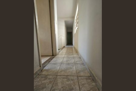 Casa à venda com 135m², 5 quartos e 3 vagasFoto 01