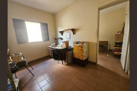 Casa à venda com 135m², 5 quartos e 3 vagasFoto 01