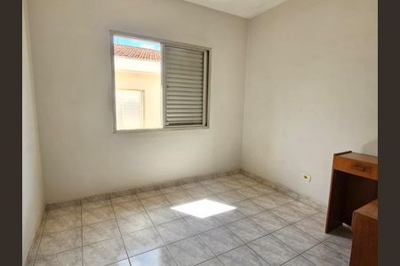 Casa à venda com 135m², 5 quartos e 3 vagasFoto 01