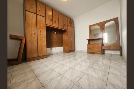 Casa à venda com 135m², 5 quartos e 3 vagasFoto 01