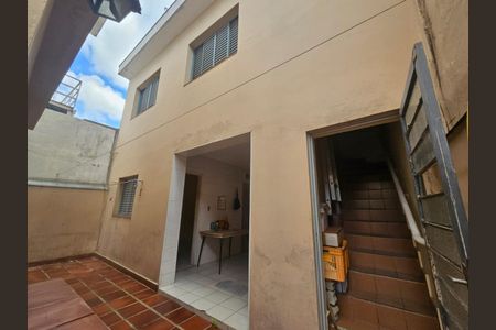 Casa à venda com 135m², 5 quartos e 3 vagasFoto 01