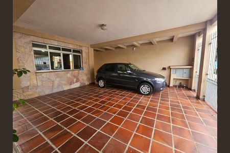 Casa à venda com 135m², 5 quartos e 3 vagasFoto 01