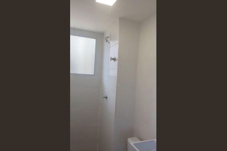 Banheiro  de apartamento à venda com 1 quarto, 40m² em Restinga, Porto Alegre