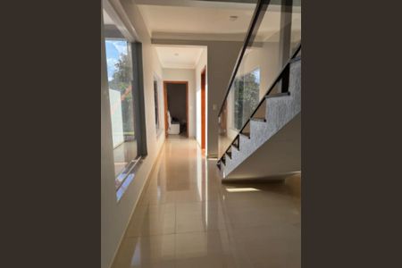 Casa de condomínio para alugar com 400m², 3 quartos e 2 vagasCorredor