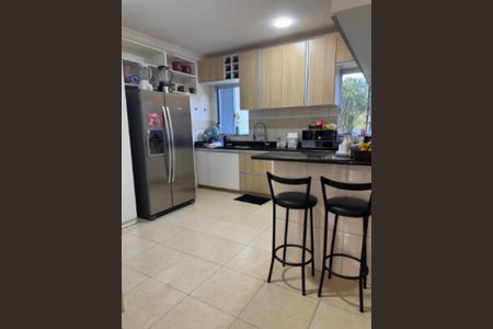 Cozinha de casa de condomínio para alugar com 3 quartos, 400m² em Q 13, Brasília