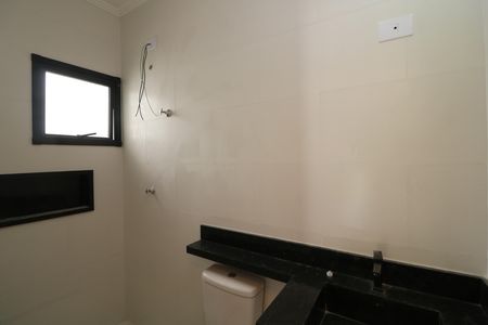 Casa à venda com 103m², 2 quartos e sem vagaBanheiro da Suíte 2