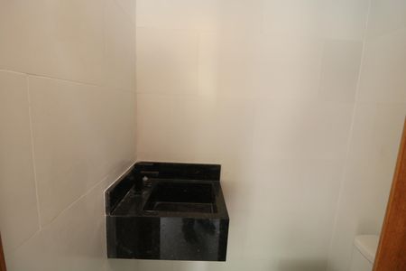 Casa à venda com 103m², 2 quartos e sem vagaLavabo