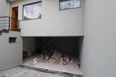 Casa à venda com 103m², 2 quartos e sem vagaGaragem