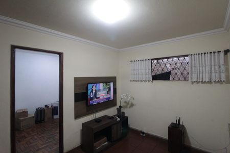 Sala de casa à venda com 4 quartos, 200m² em Alípio de Melo, Belo Horizonte