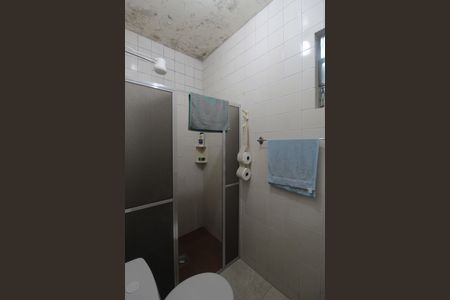 Casa à venda com 200m², 4 quartos e 4 vagasBanheiro da Suite