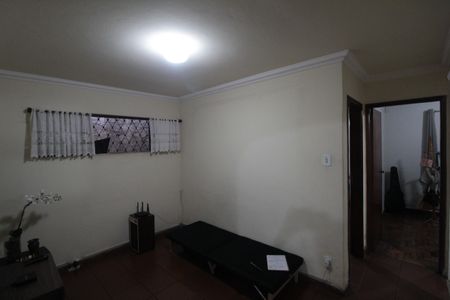Sala de casa à venda com 4 quartos, 200m² em Alípio de Melo, Belo Horizonte