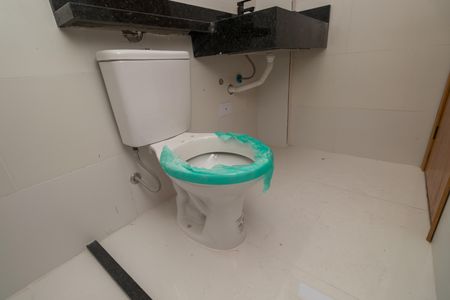 Casa à venda com 114m², 2 quartos e 4 vagasBanheiro da Suíte 1