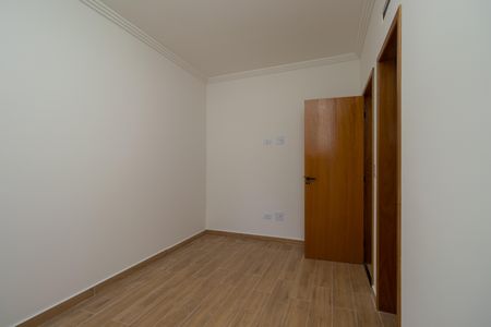 Casa à venda com 114m², 2 quartos e 4 vagasSuíte 2