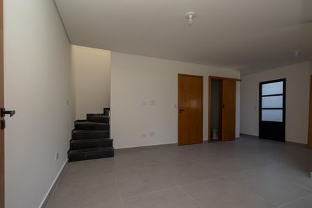 Casa à venda com 114m², 2 quartos e 4 vagasSala
