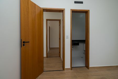 Casa à venda com 114m², 2 quartos e 4 vagasSuíte 2