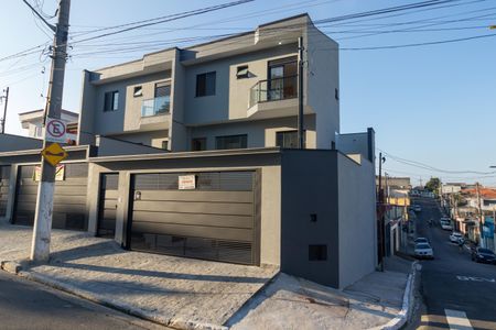 Casa à venda com 114m², 2 quartos e 4 vagasFachada