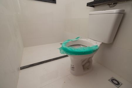 Casa à venda com 114m², 2 quartos e 4 vagasBanheiro da Suíte 1
