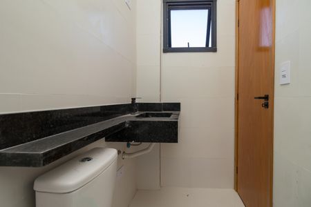 Casa à venda com 114m², 2 quartos e 4 vagasBanheiro da Suíte 1