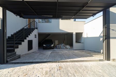 Casa à venda com 114m², 2 quartos e 4 vagasGaragem